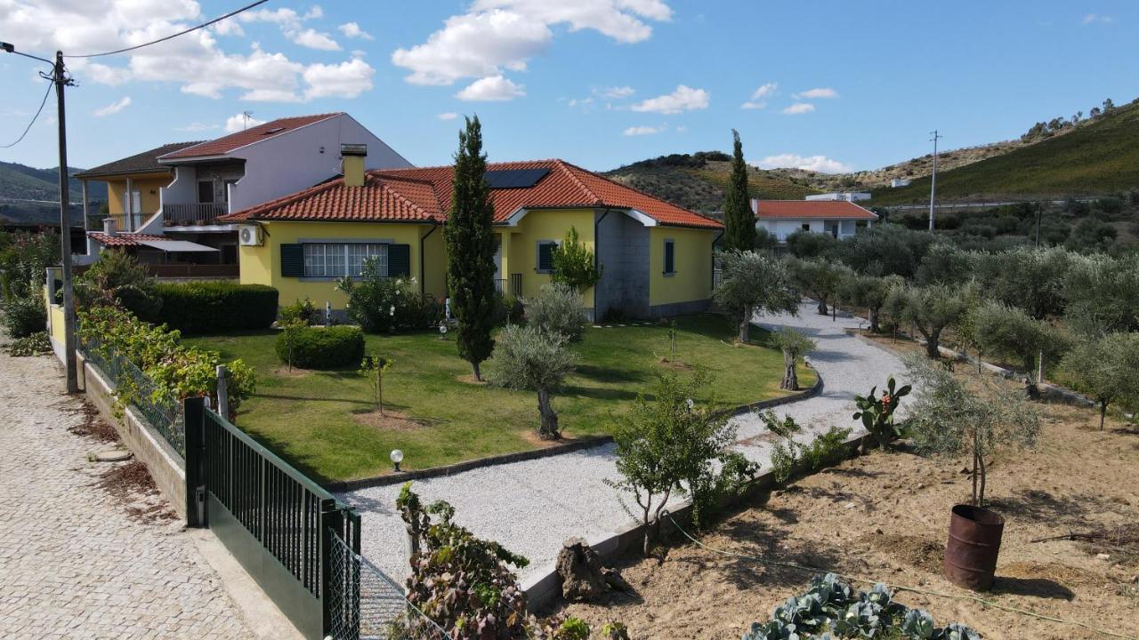 Alojamento Poco Do Barro Lodoes Exterior photo